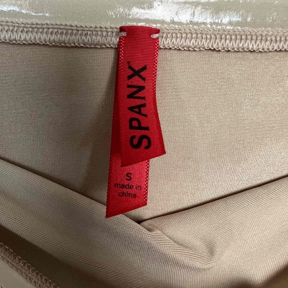 Spanx Simplicity Shapewear Slip Strapless Knee Length Neutral Size Small - Picture 9 of 10